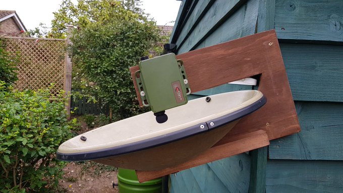 SM4-mini positioned in a parabolic reflector